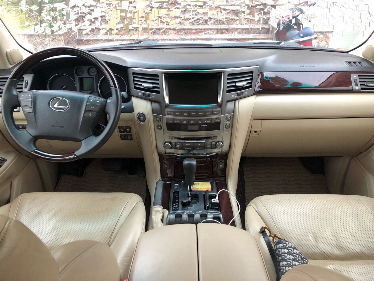 Xe của đại gia Việt Lexus LX 570 đời 2008 rao bán giá ngỡ ngàng